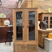Oak display cabinet from the early 20th century.