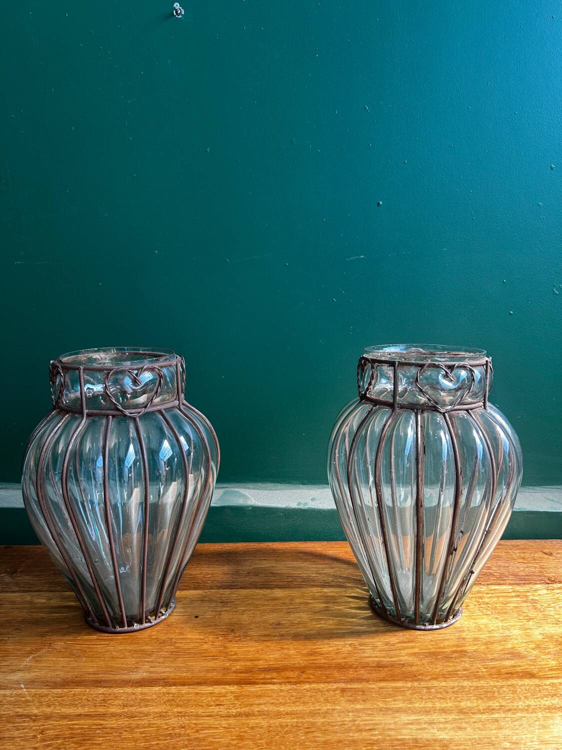 Pair of Venetian vases in blown glass and wrought iron