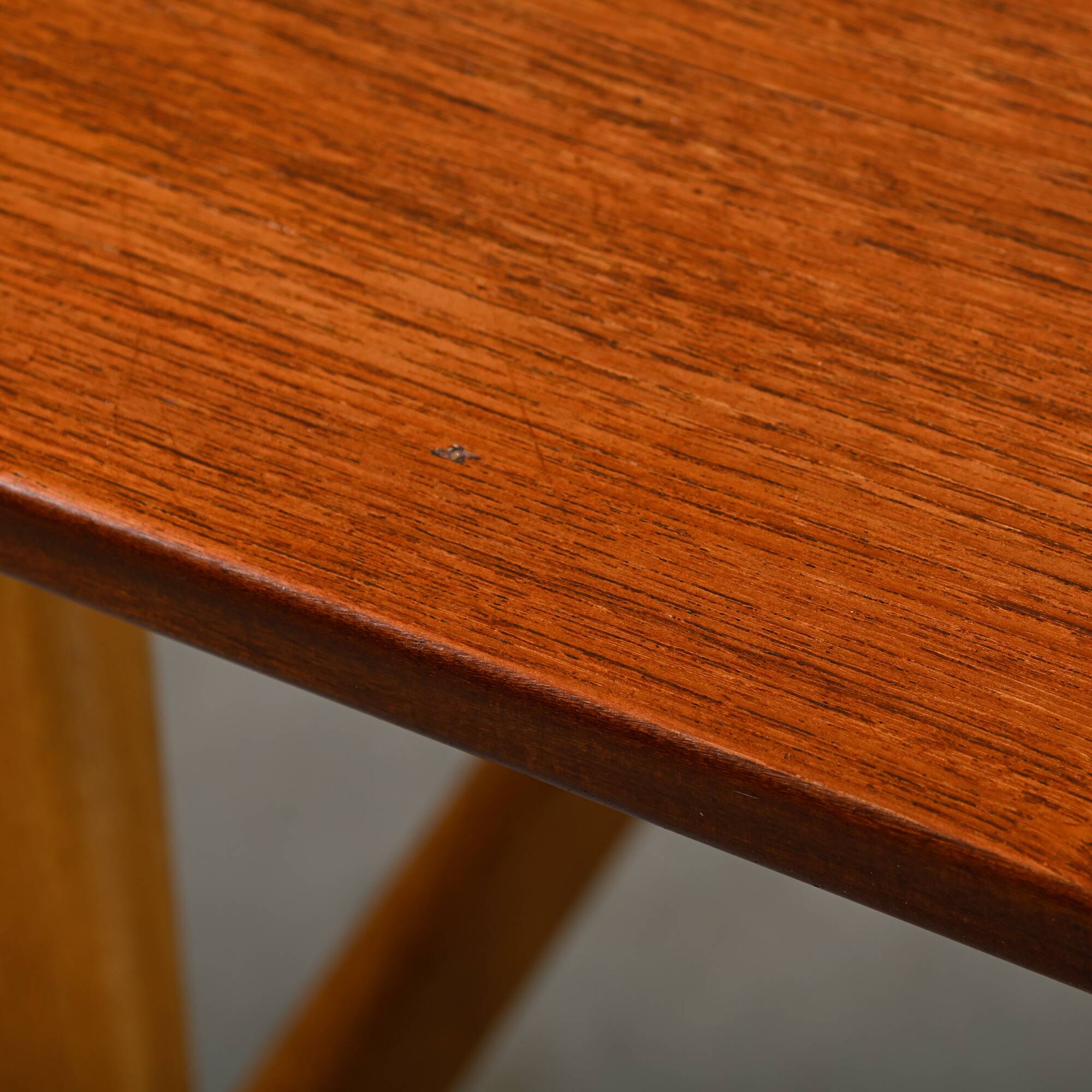 Børge Mogensen Hunting Table in Teak and Oak for Søborg Møbelfabrik
