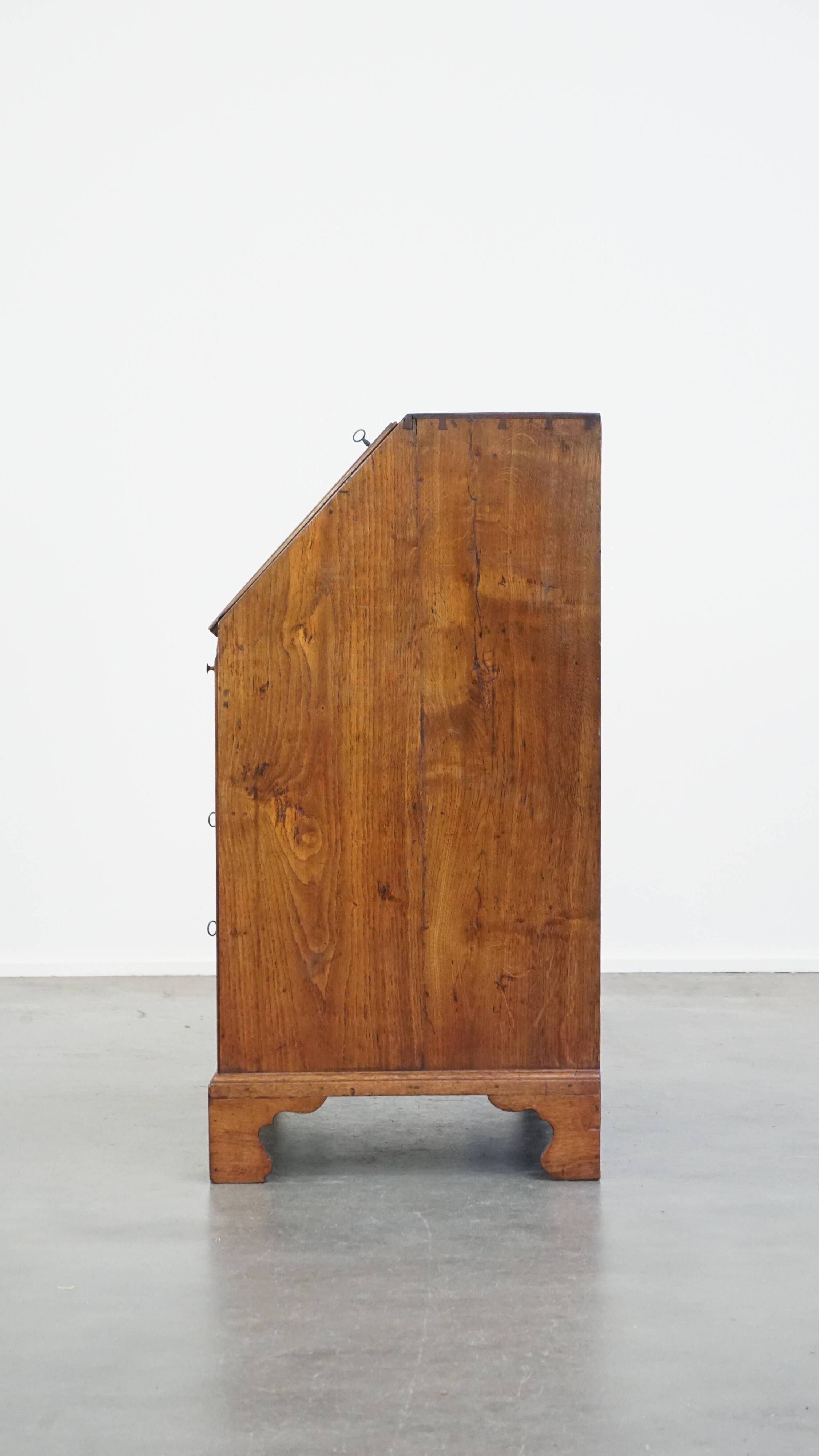 Antique English oak secretaire late 18th/early 19th century with stepped interior and working locks