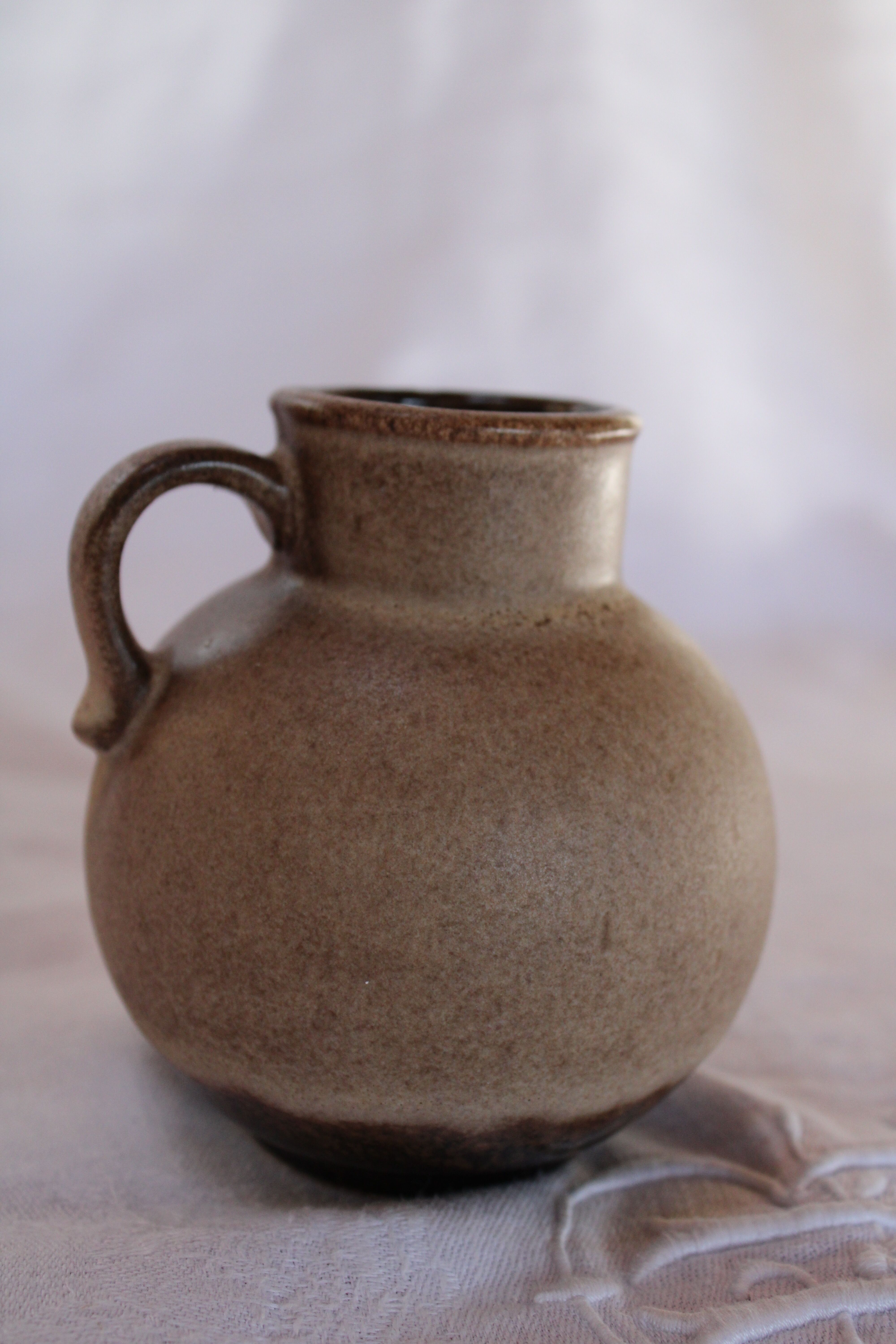 Small W-Germany Ball Vase 425-10