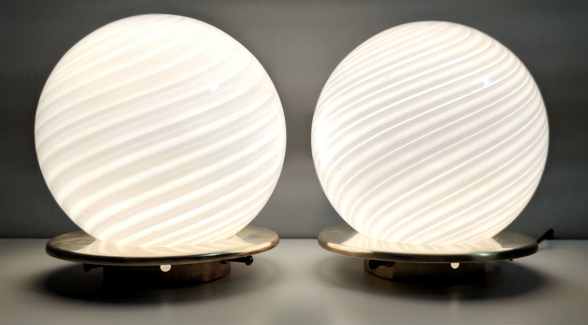 Pair of postmodern spheric murano glass table lamps by tronconi, italy
