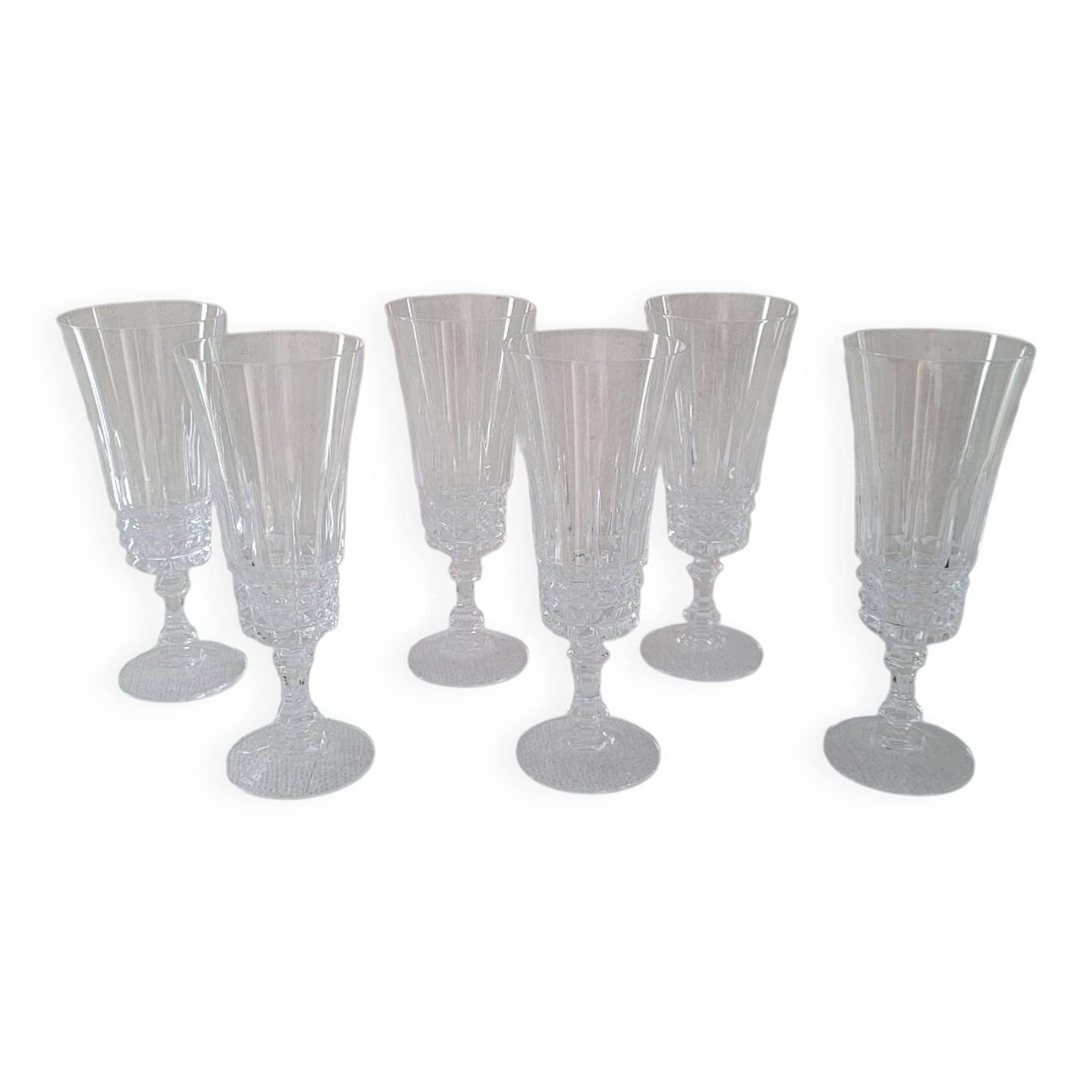 6 crystal flutes