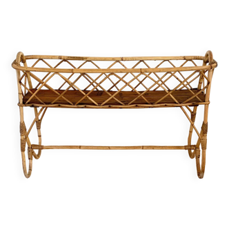 Rattan standing planter