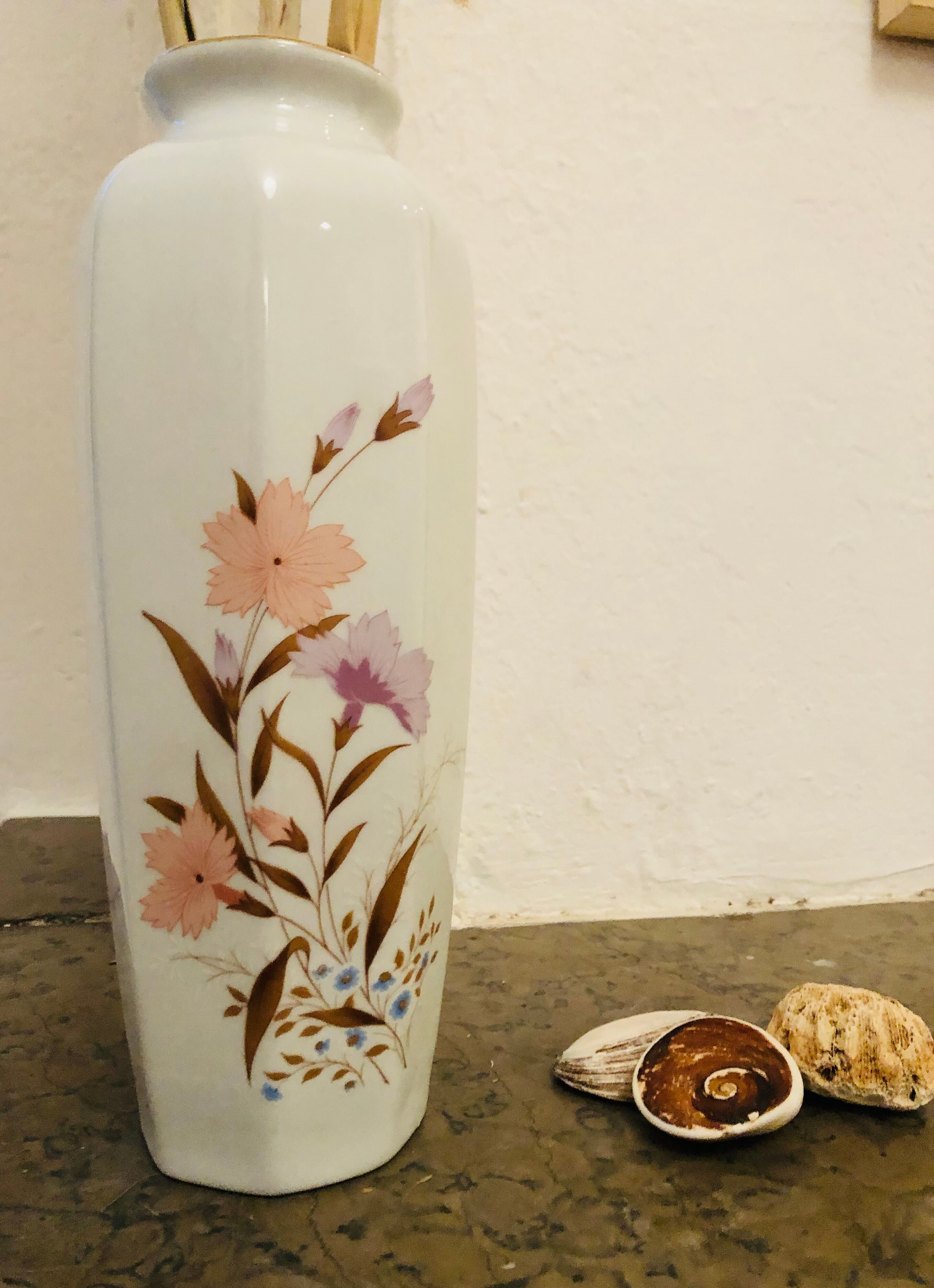 Vase moyen en porcelaine fleuri