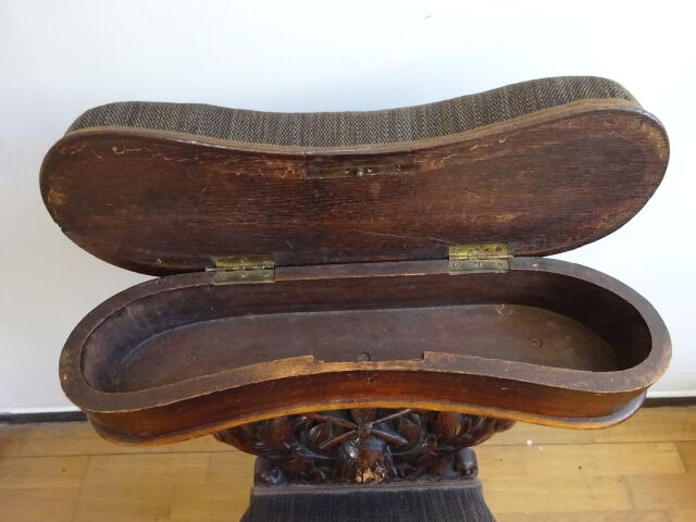 Smoking chair