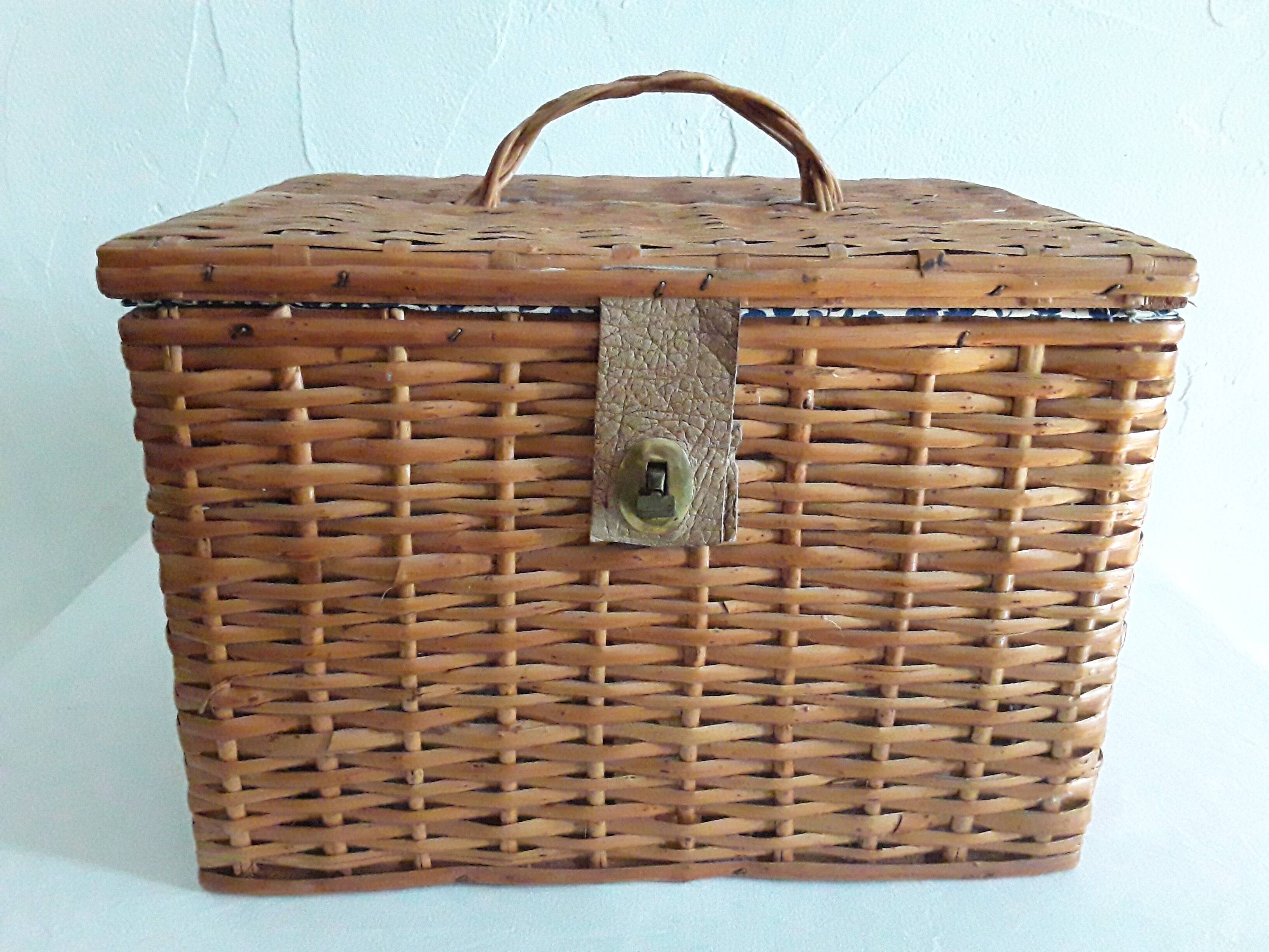 Vintage rattan suitcase trunk basket with lid