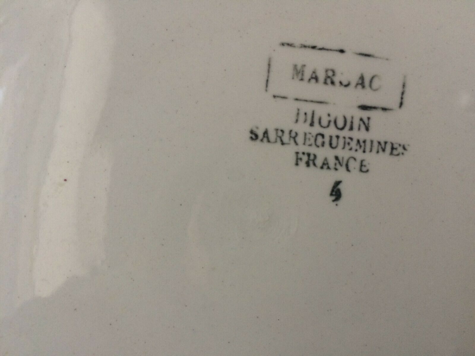 Round dish Digoin Sarreguemines décor Marsac