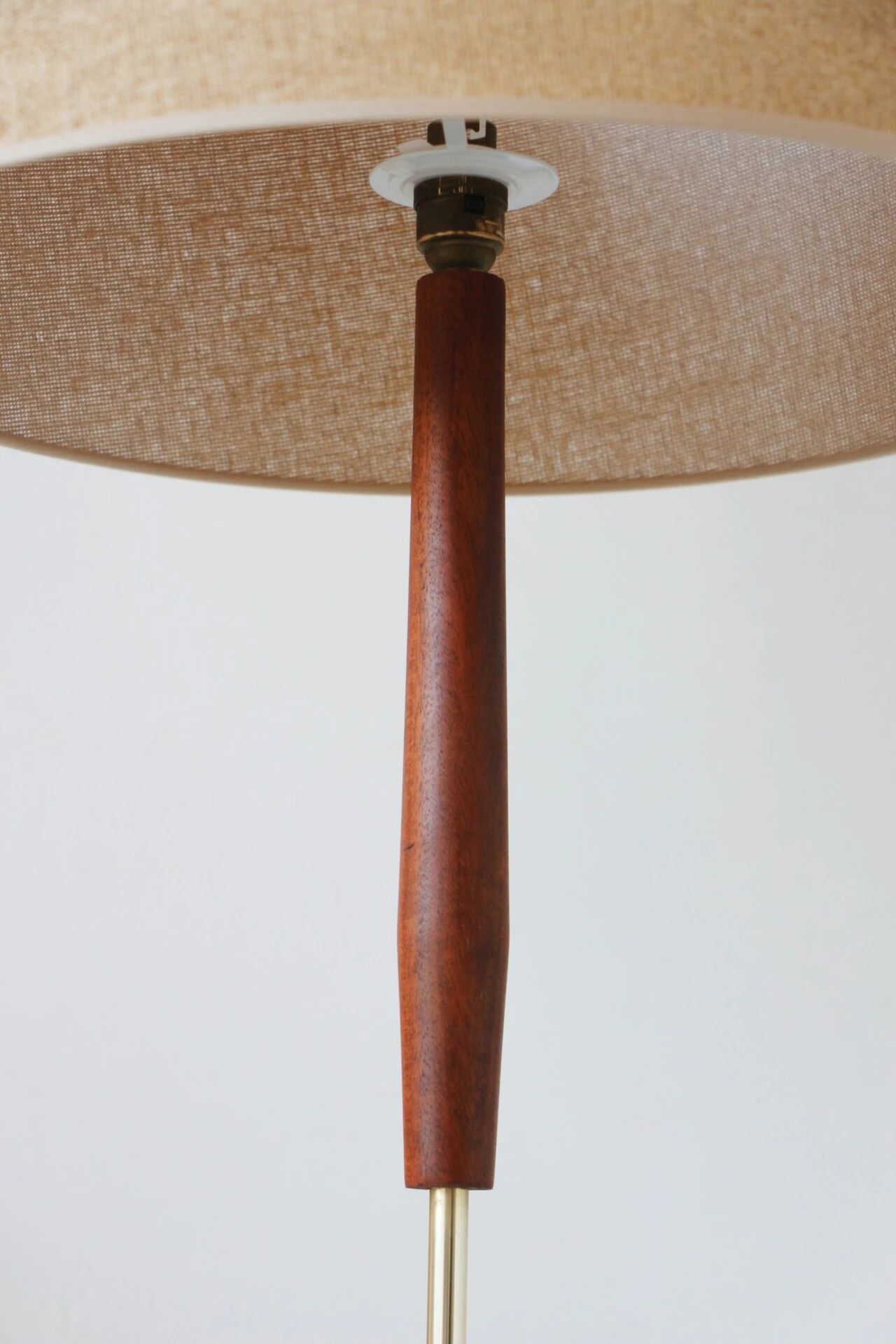 Vintage teak floor lamp from the 60s – renovated & chic design