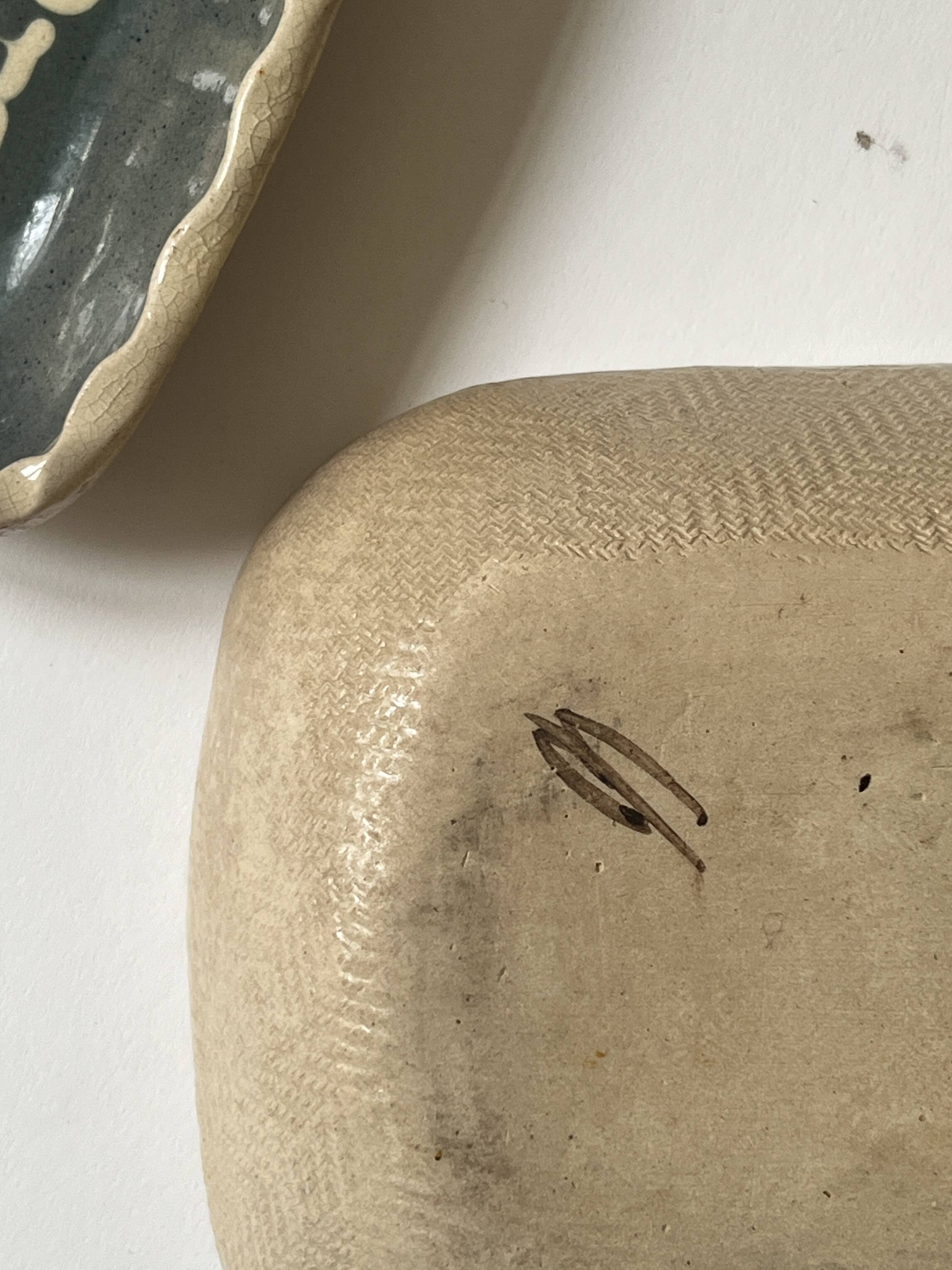 Set of 3 ramekins / serving dishes in handmade ceramic.