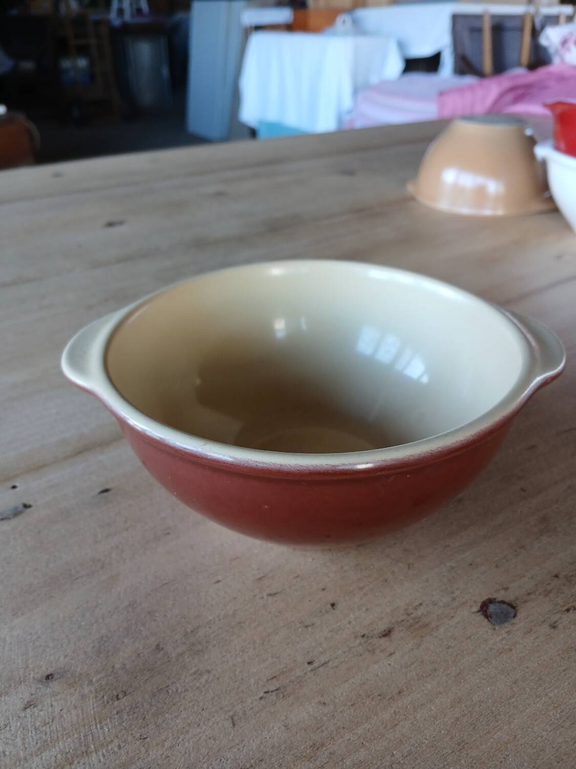 5 old Émile Henry bowls