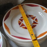 Series of 20 modernist plates Faïencerie de Castres