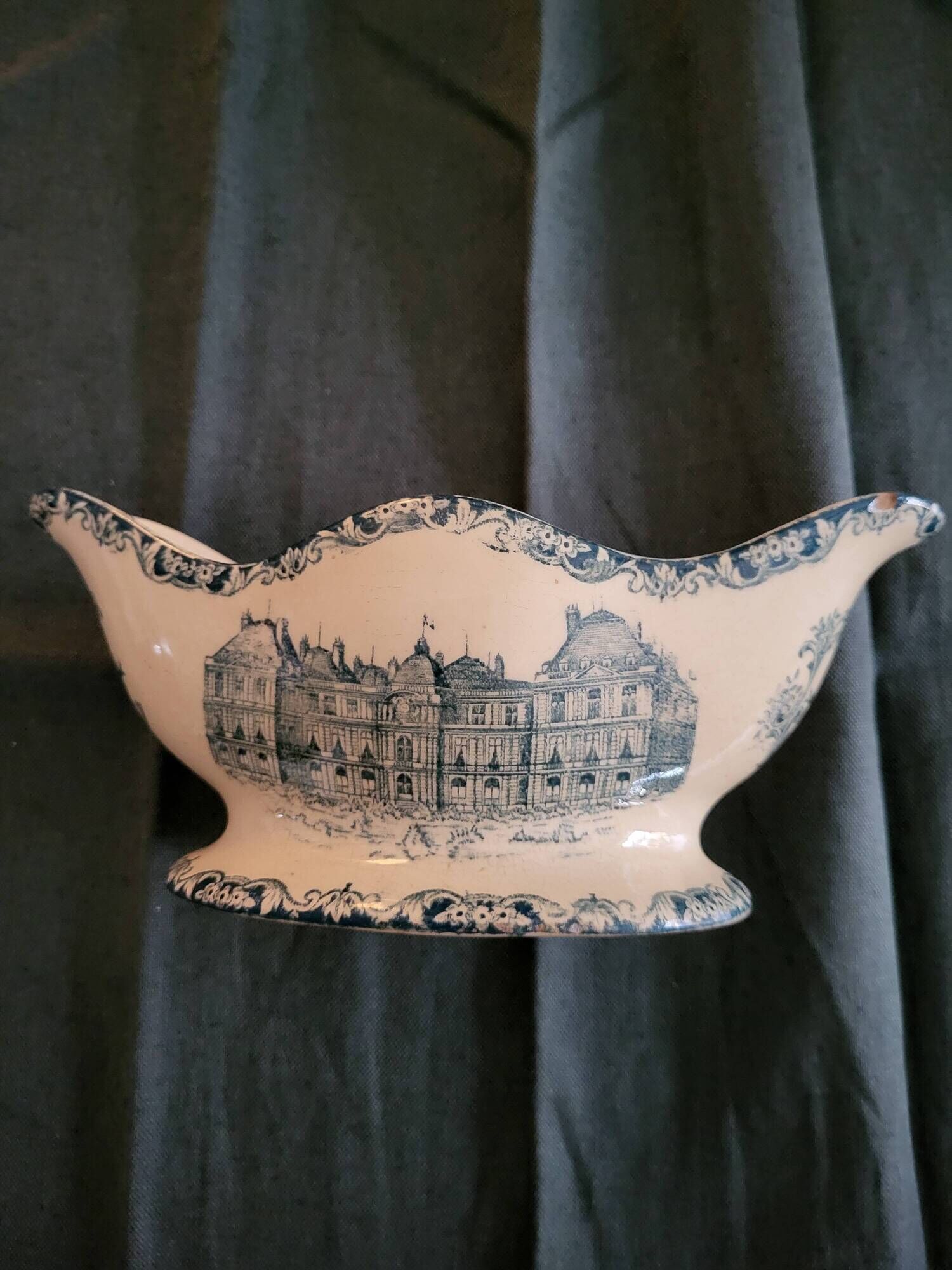 Saucière terre de fer 1848