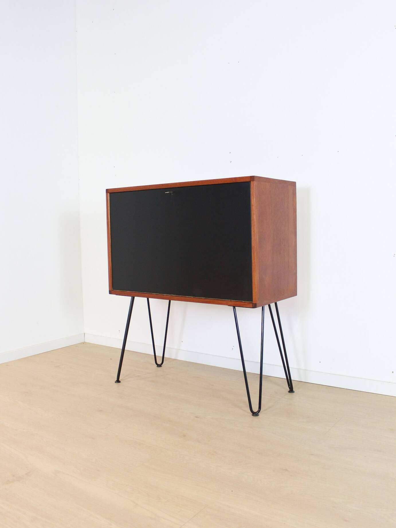 vintage cabinet on hairpinlegs