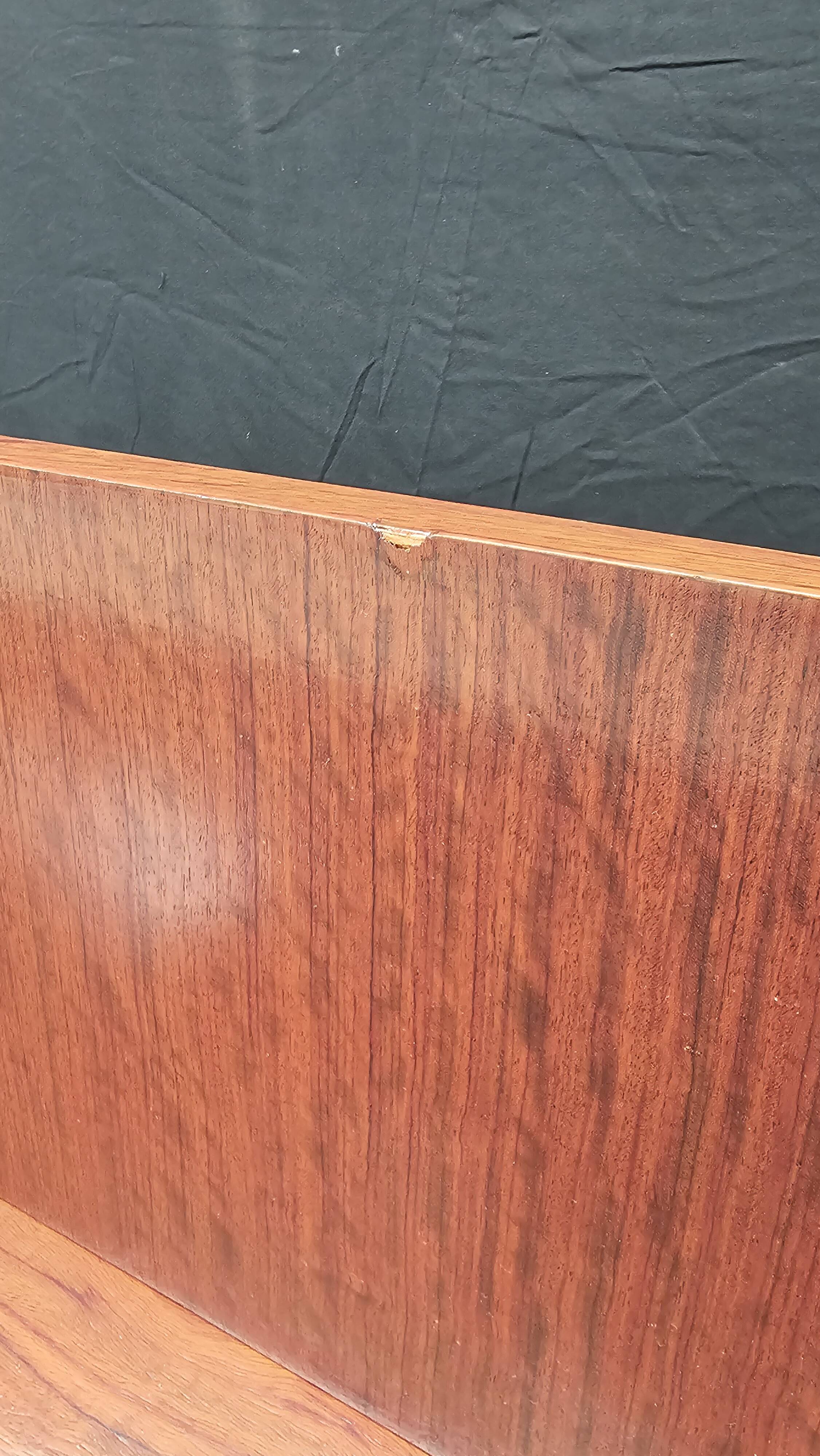 Art Deco buffet by Saddier & Fils in solid rosewood and veneer.