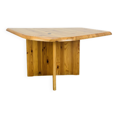 Table basse en pin massif forme organique, années 80