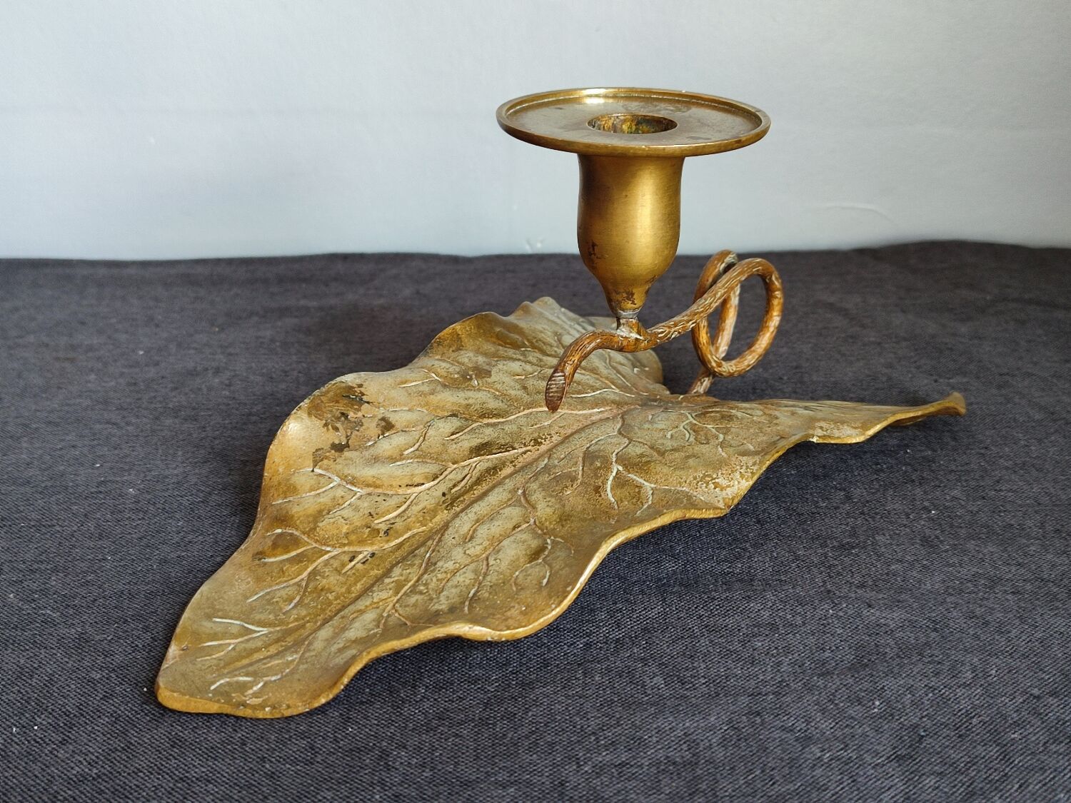 Antique bronze ivy leaf candle holder