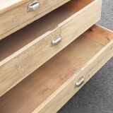 Ancient chest of drawers