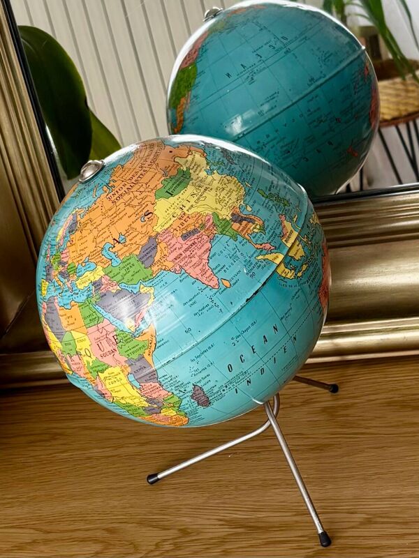 Mappemonde globe terrestre tripode