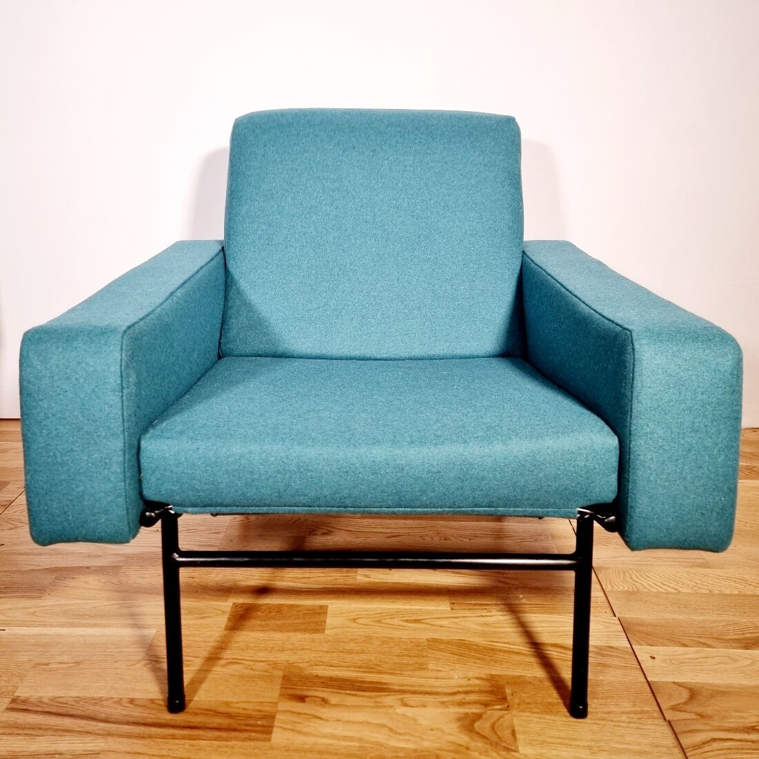 Pair of G10 armchairs by Pierre Guariche for Airborne, circa 1955