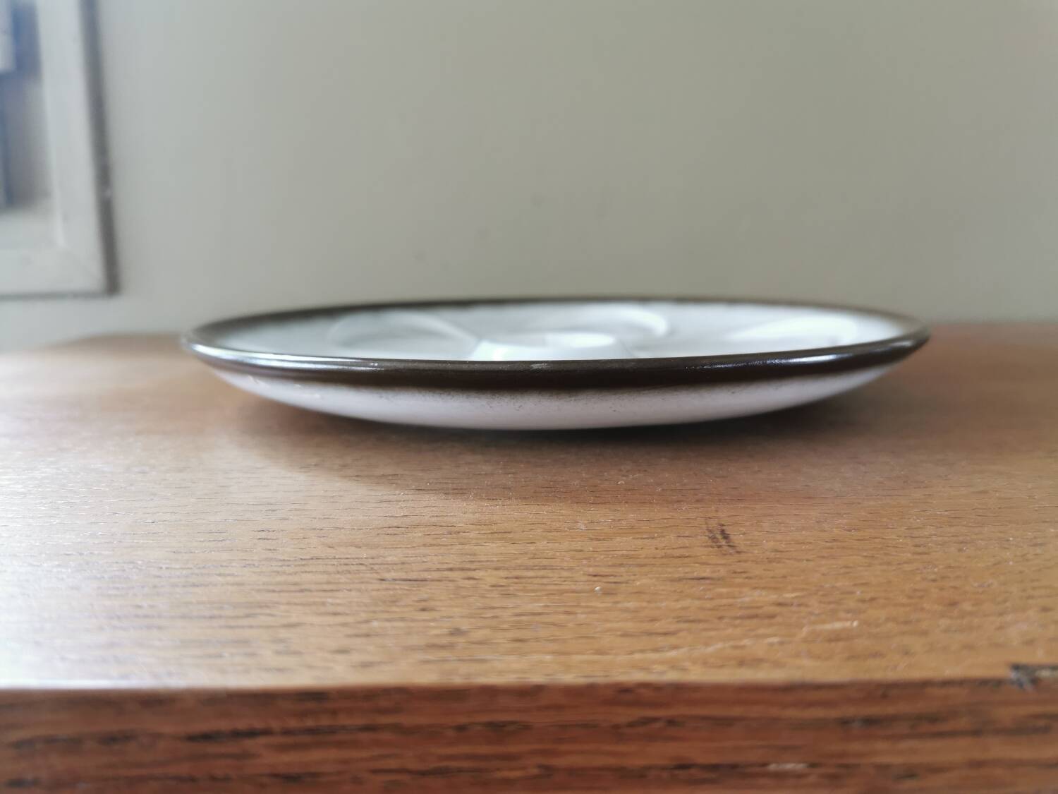 6 assiettes à huîtres vintage en barbotine