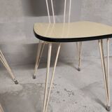 Chaises en formica pieds eiffel