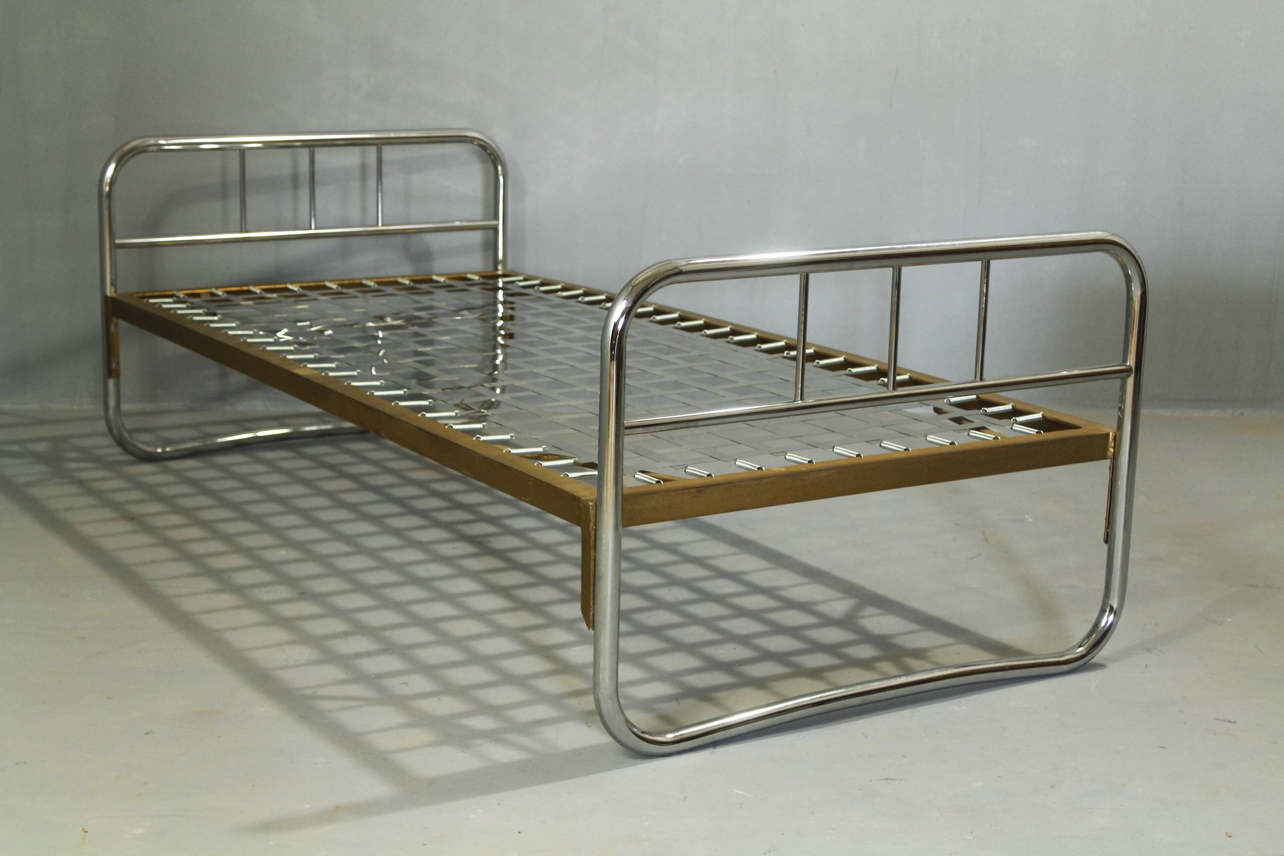 Lit Bauhaus