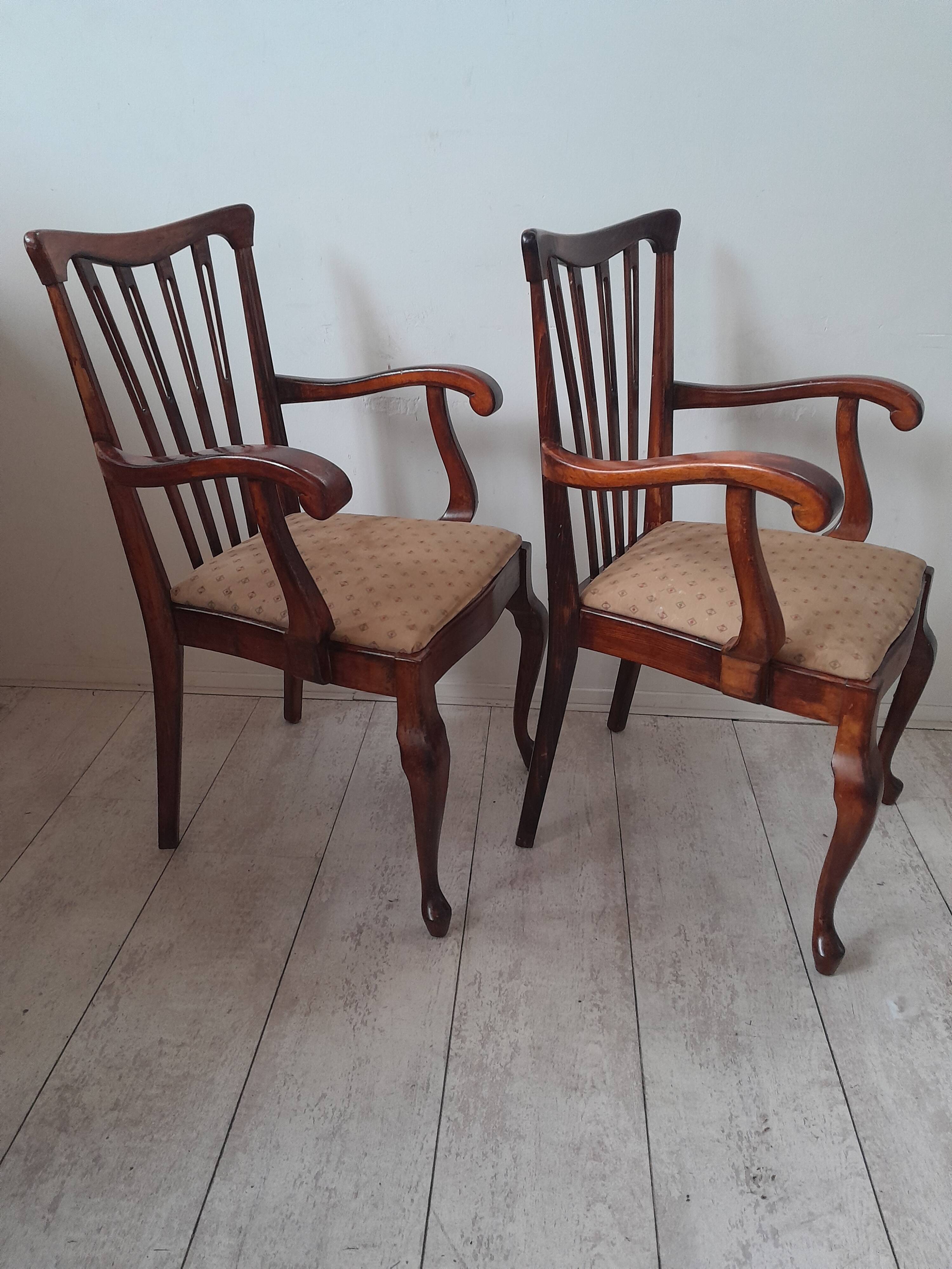 Paire de fauteuils de style Queen Anne originaux