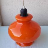 Orange suspension in opaline.