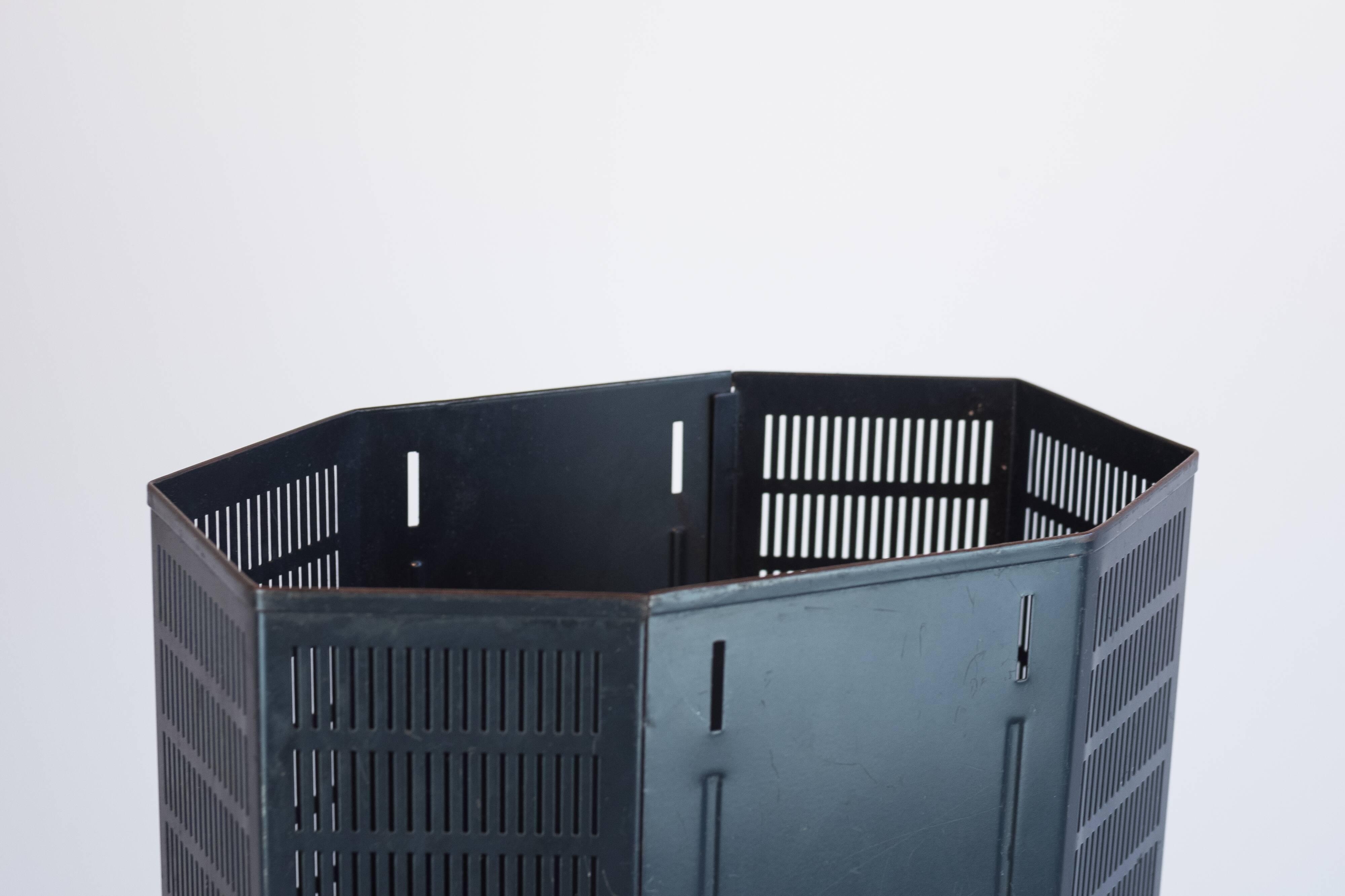 Paper basket, BBPR studio for Olivetti Synthesis