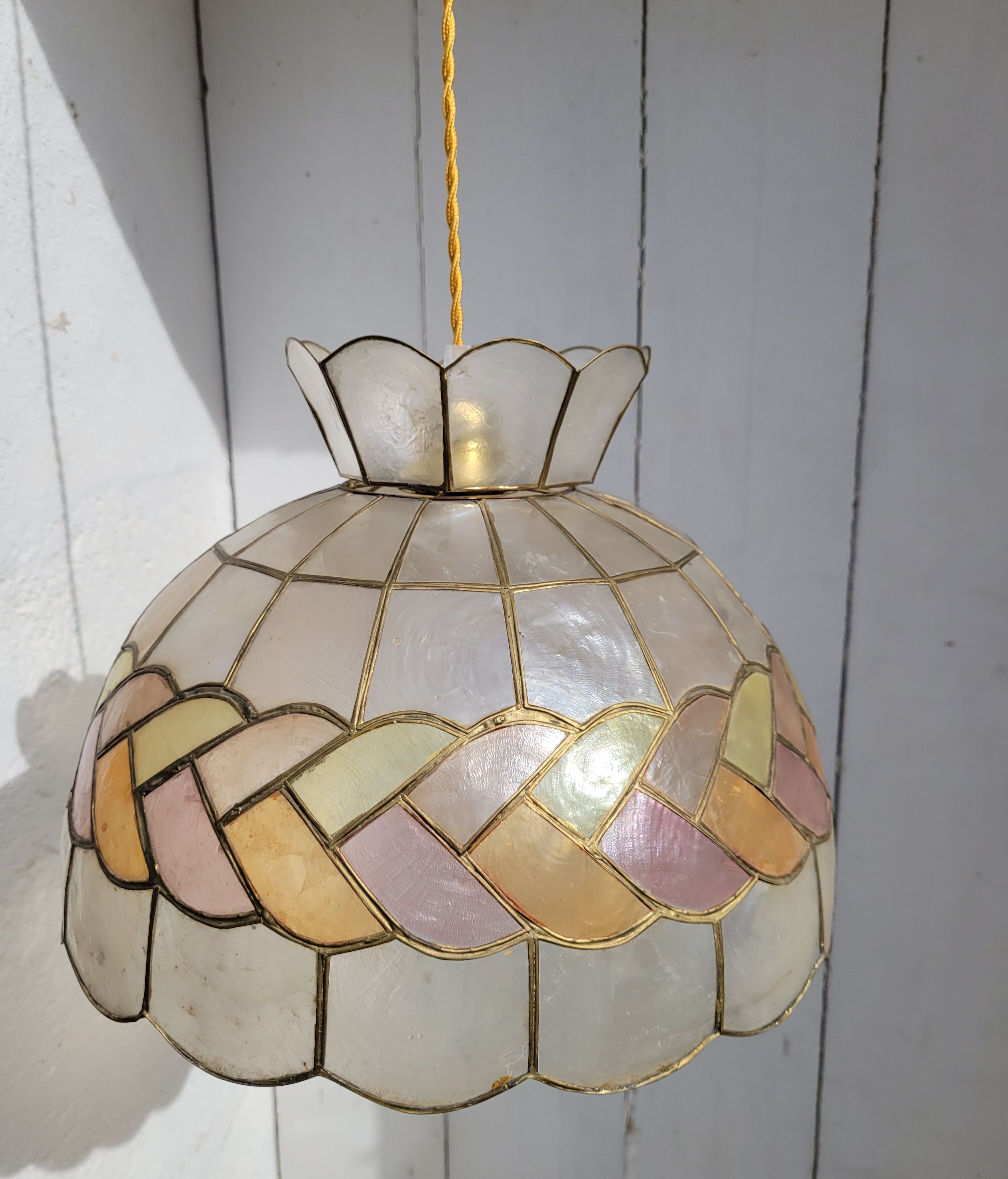 XXL suspension in mother-of-pearl and brass