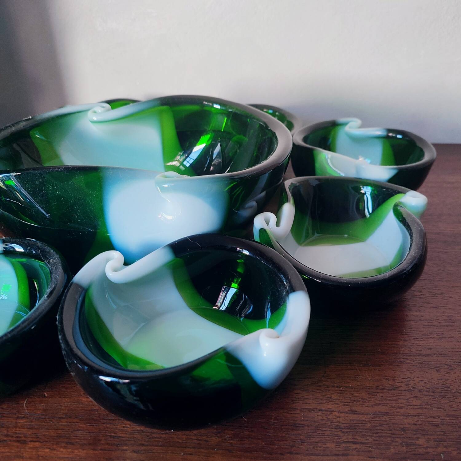 Murano glass salad bowl and ramekins