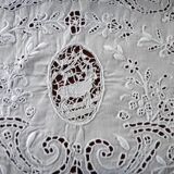 Ancienne nappe ronde diametre 230 cm dentelle broderie