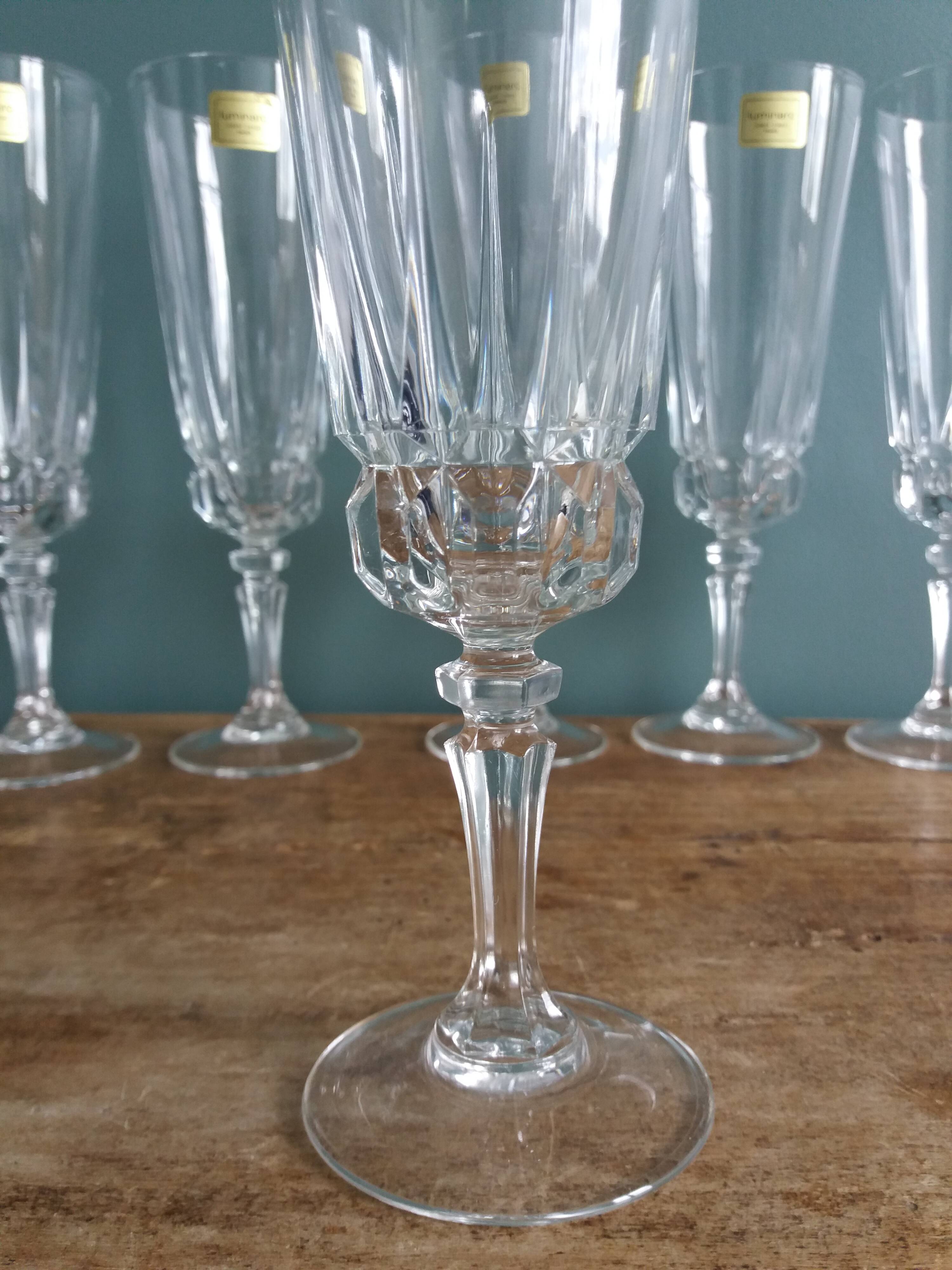 Set of 6 Luminarc champagne flutes from Arques glassworks