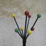 Atomic coat rack