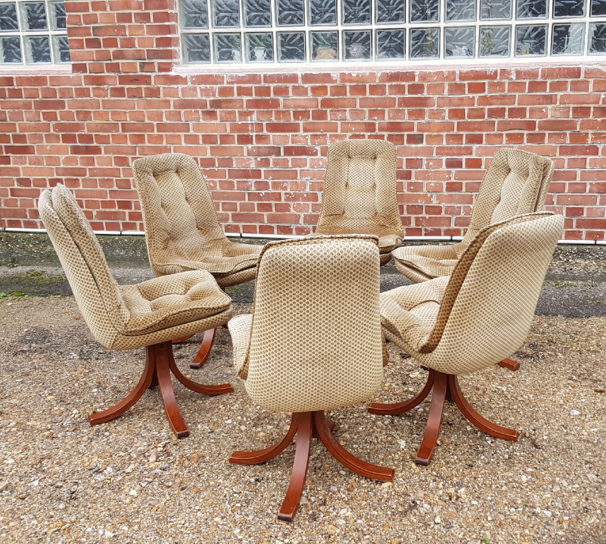 Serie de 6 chaises velours 1970
