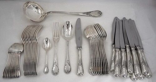 Christofle Marly cutlery set 49 pieces, knives, silver-plated metal, excellent condition.