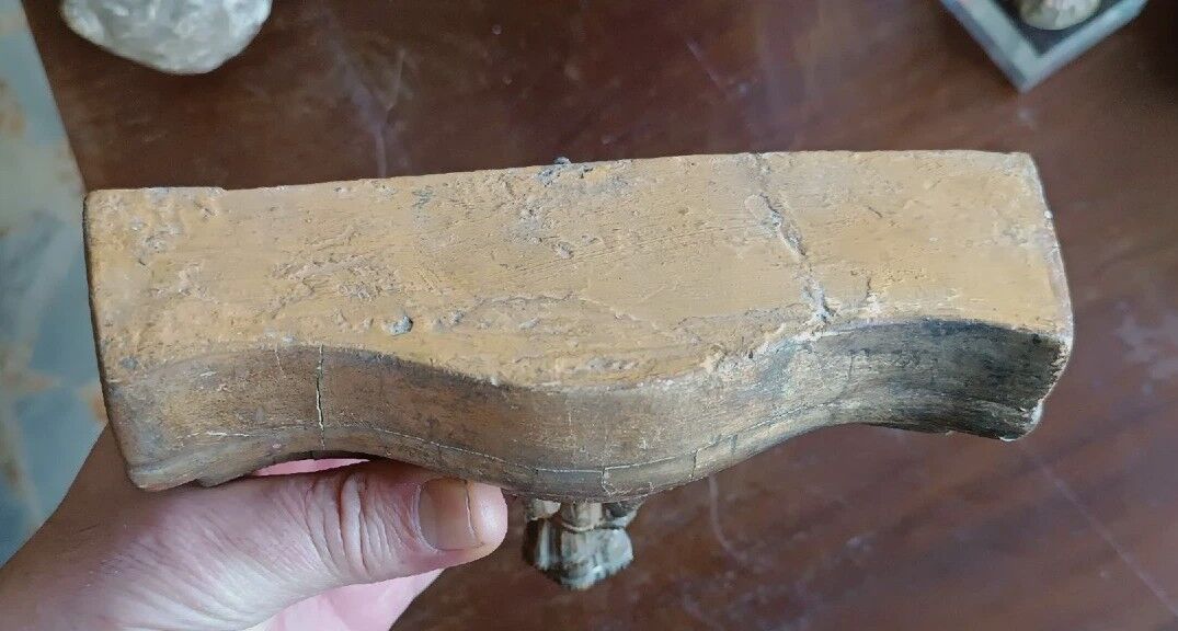 Antique gilded wooden frieze, shelf support