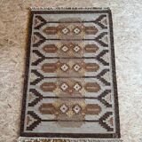 Scandinavian hand woven rolakan rug by Ingegerd Silow, Sweden