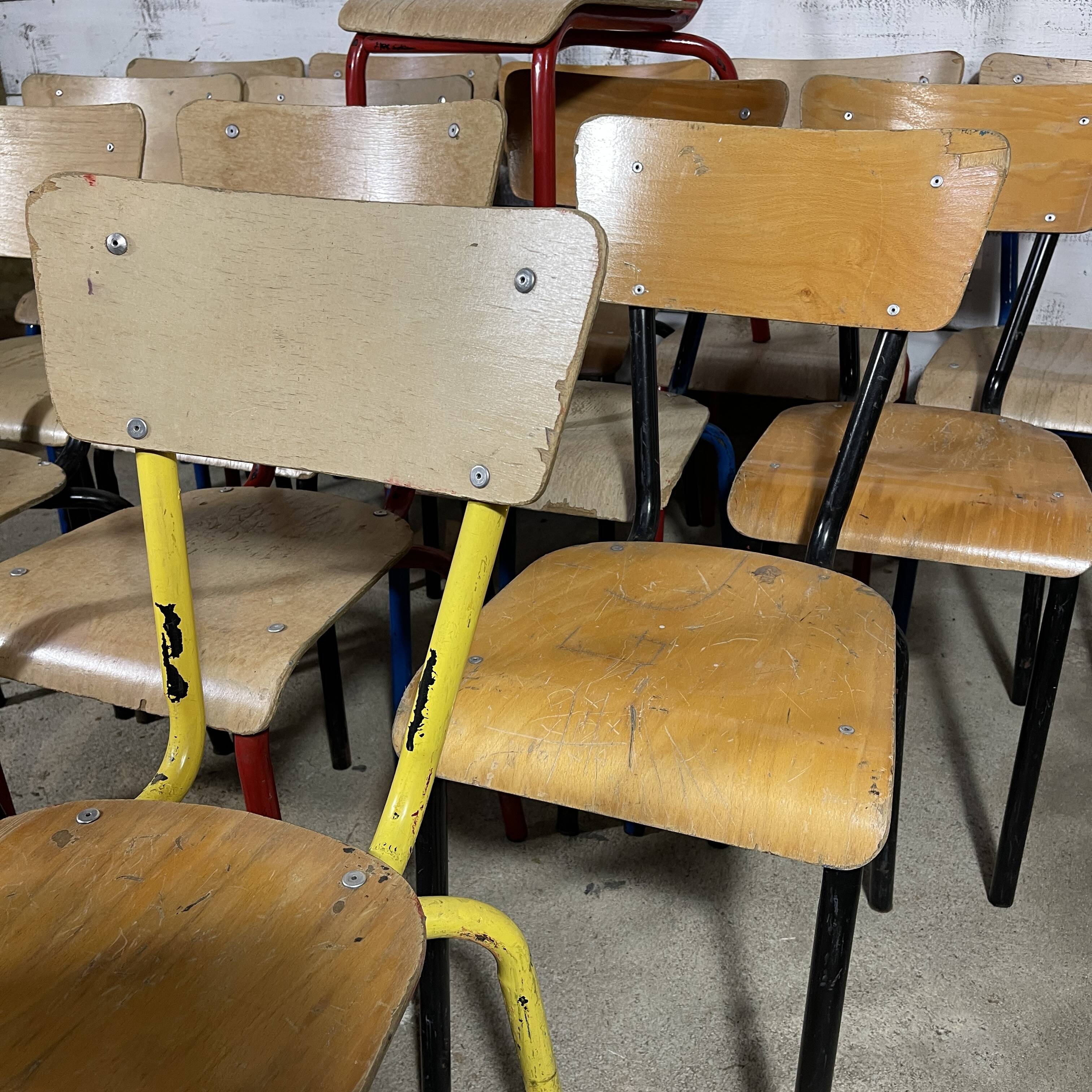 Set of 16 school chairs