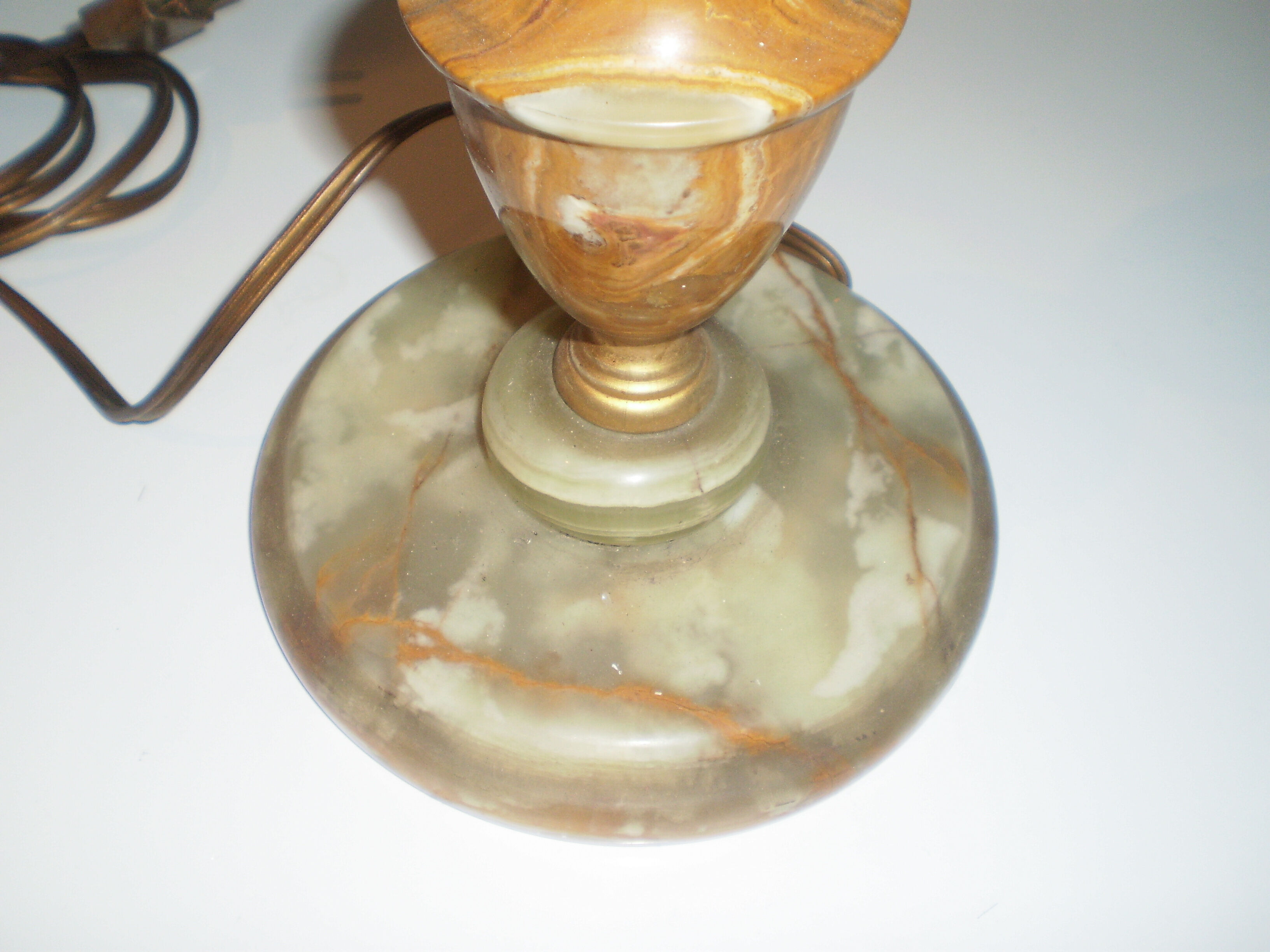 Lamp foot in onyx and laiton