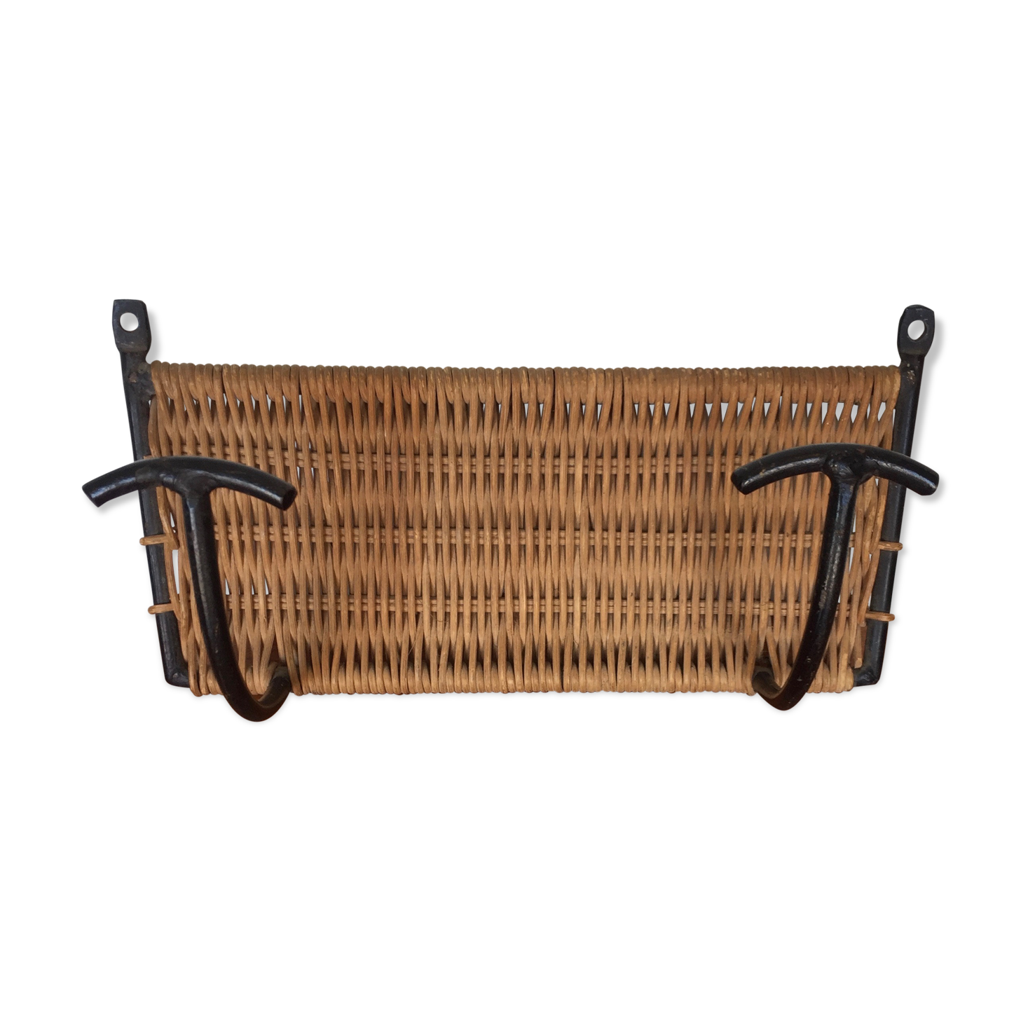 Coatrack 2 metal and wicker pads