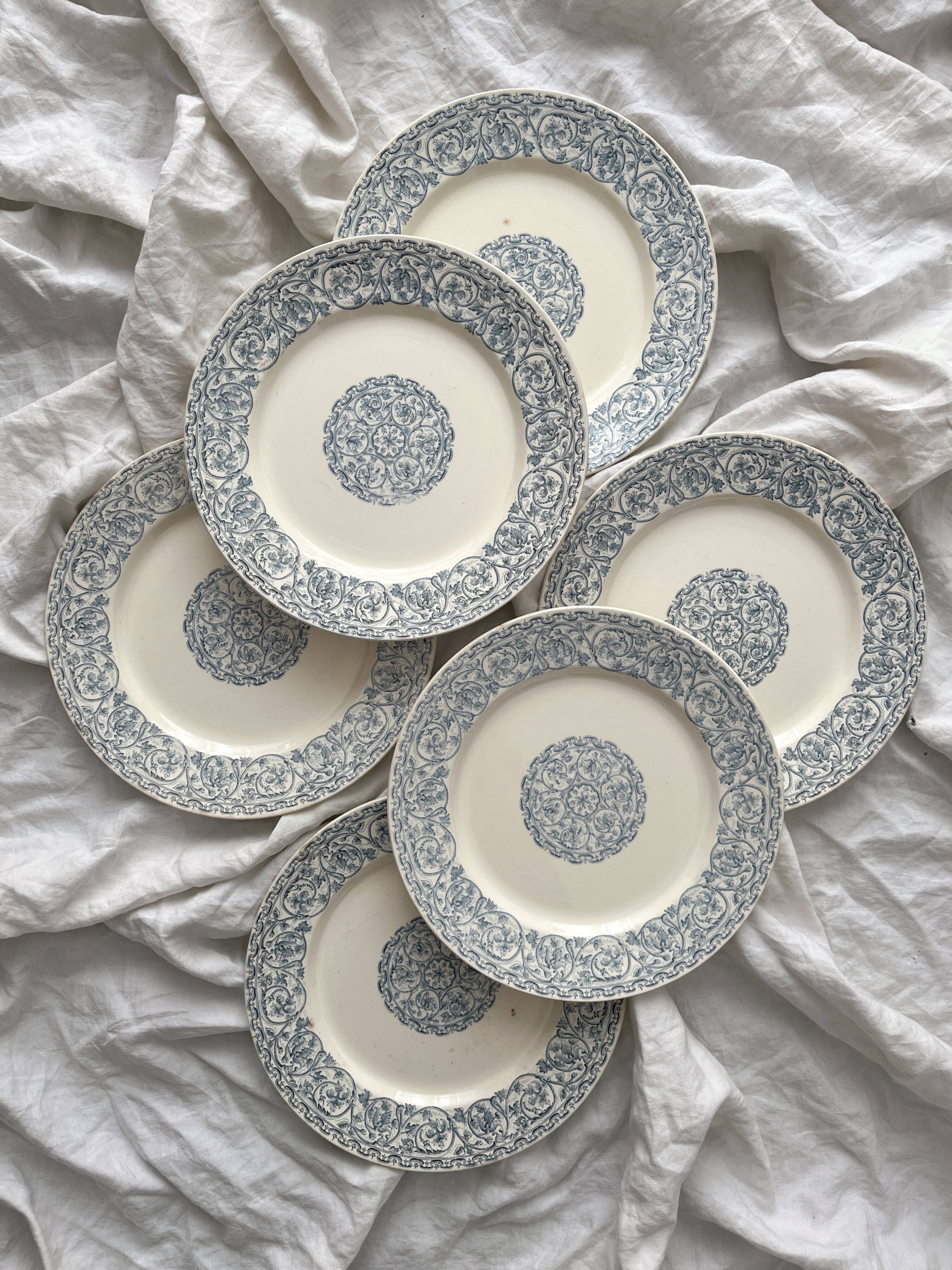 6 iron earthenware flat plates "Renaissance" Creil et Montereau