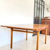 Extendable dining table in NATHAN teak