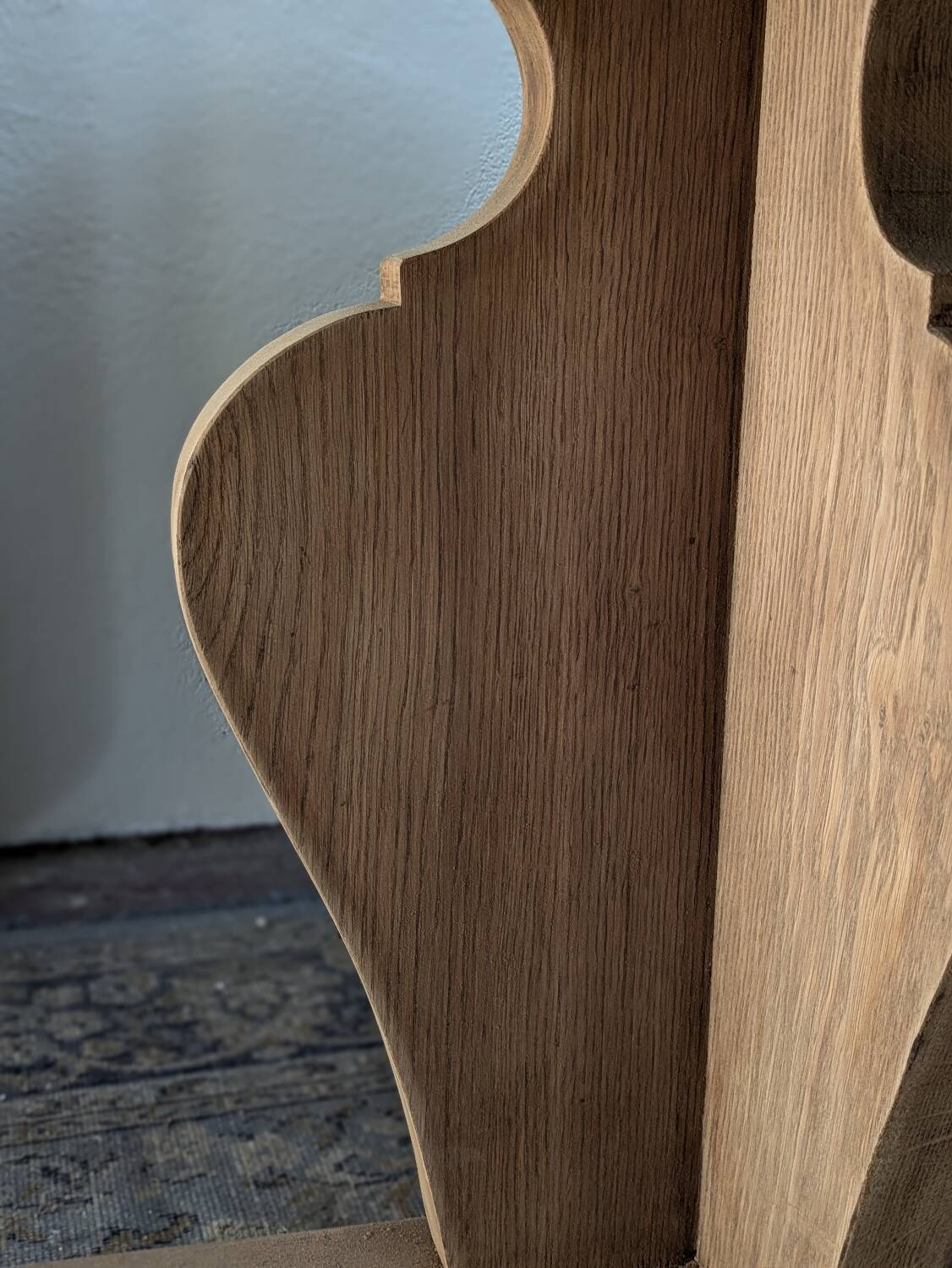 Round table in raw oak