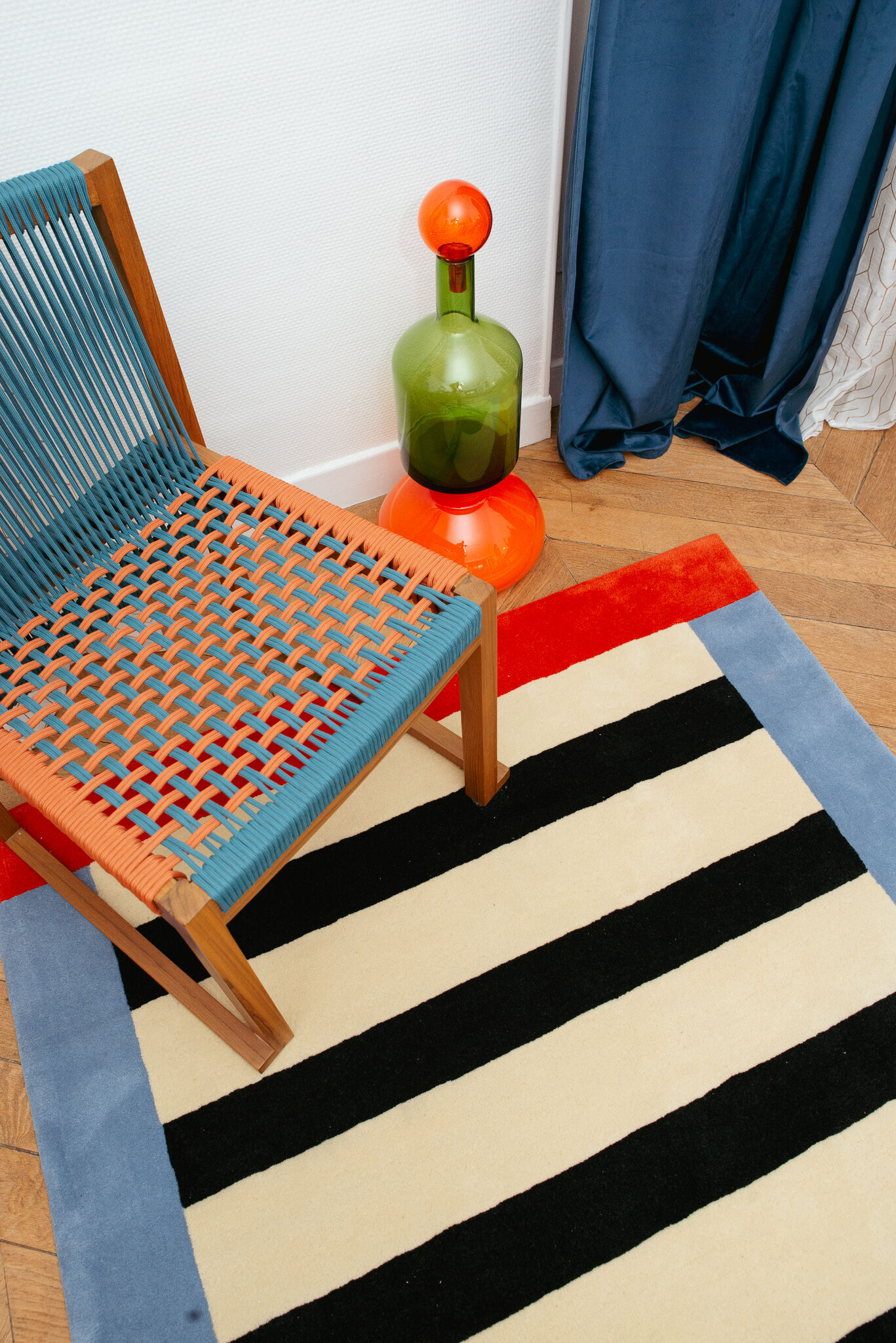 Handmade red symmetry tufted wool rug 120 x 180 cm