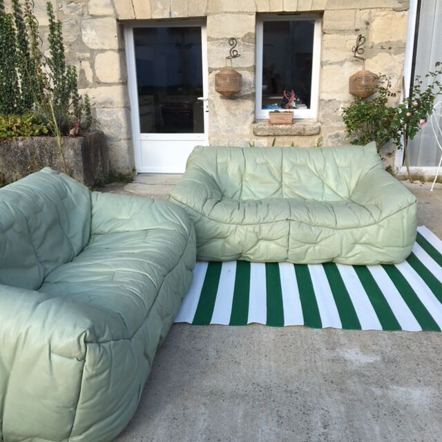 Paire de canapés en cuir  "Informel" de Hans Hopfer Roche-Bobois