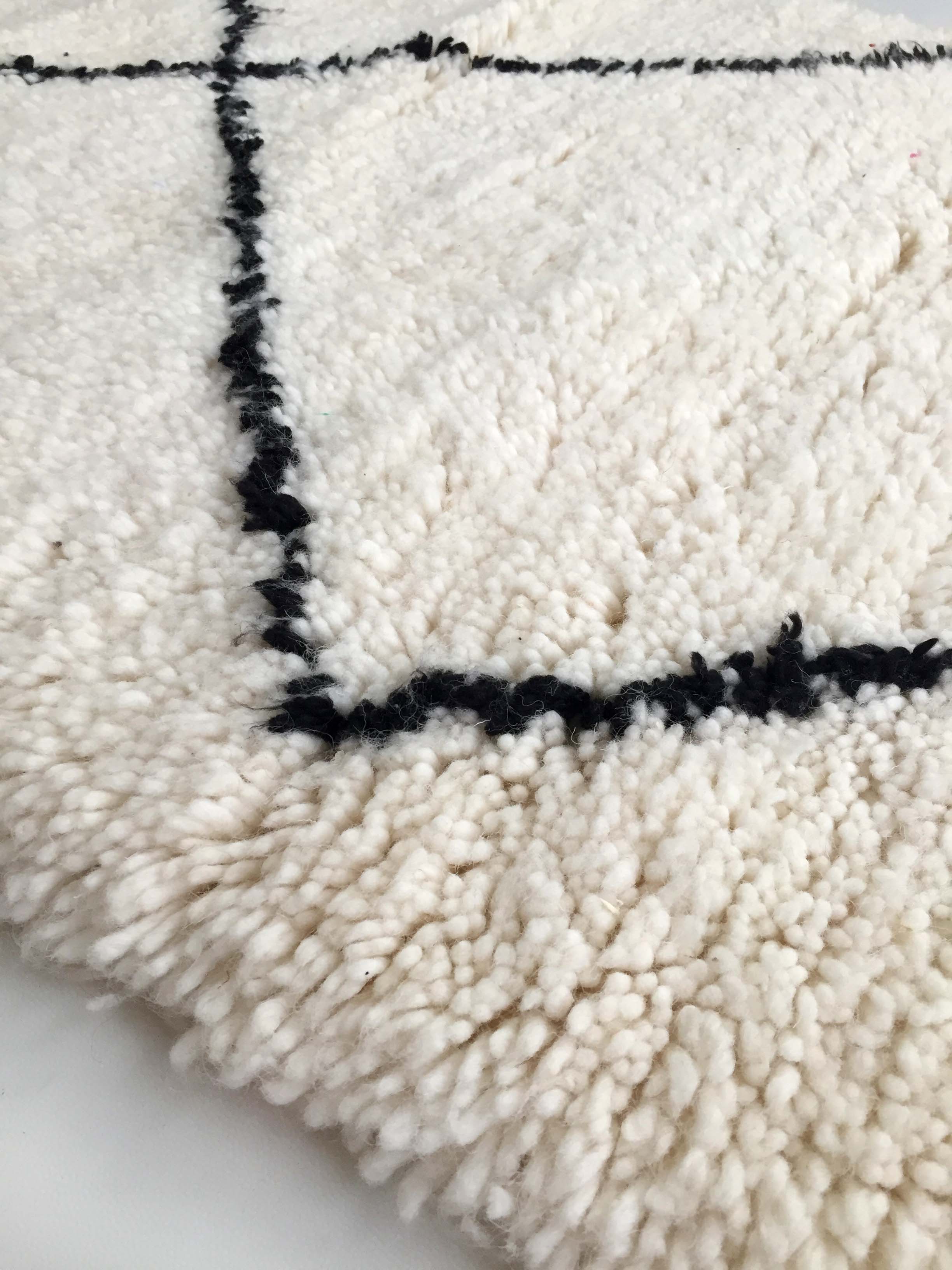 Moroccan berber carpet beni ouarain unbleached corridor with black diamonds 292x86cm