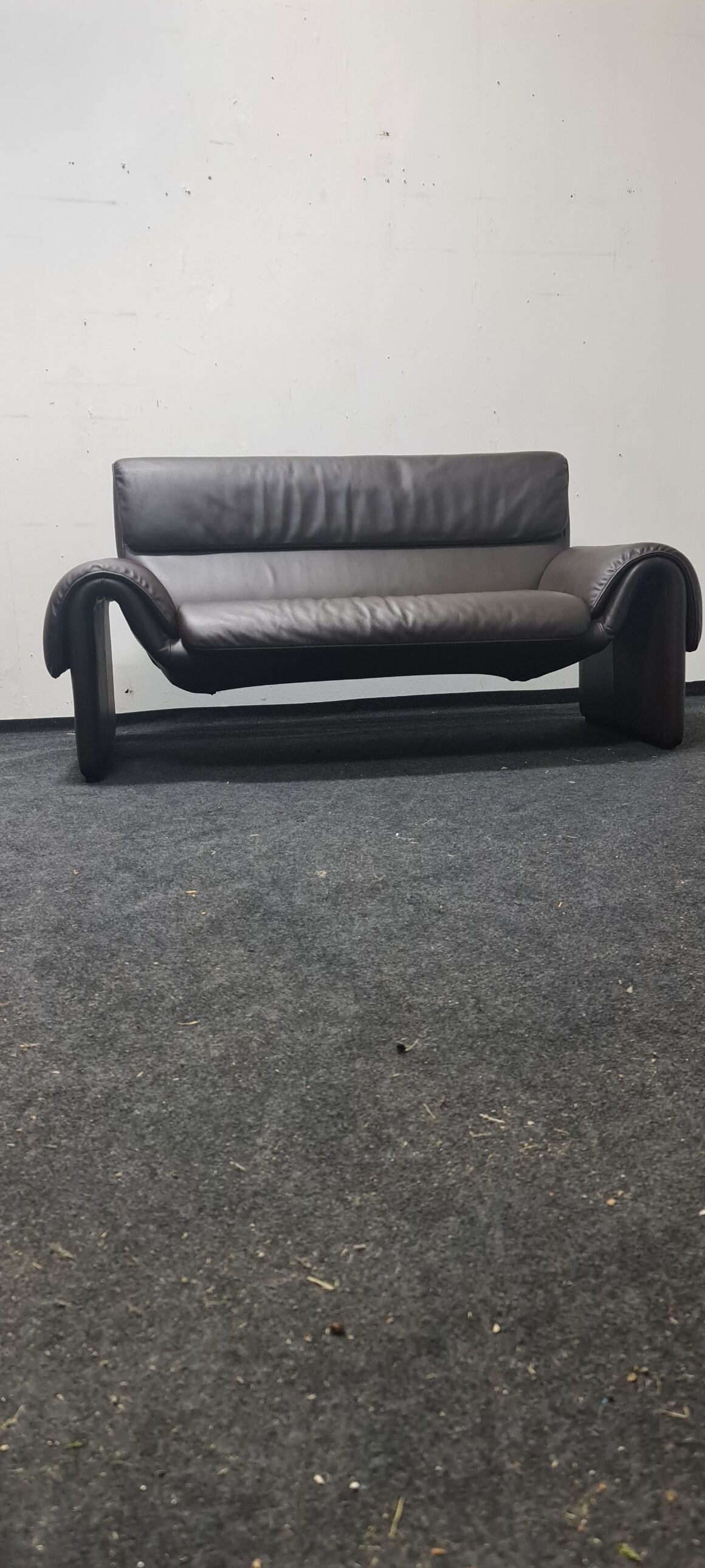 Vintage Swiss 2 seater leather sofa by De Sede model DS 2011