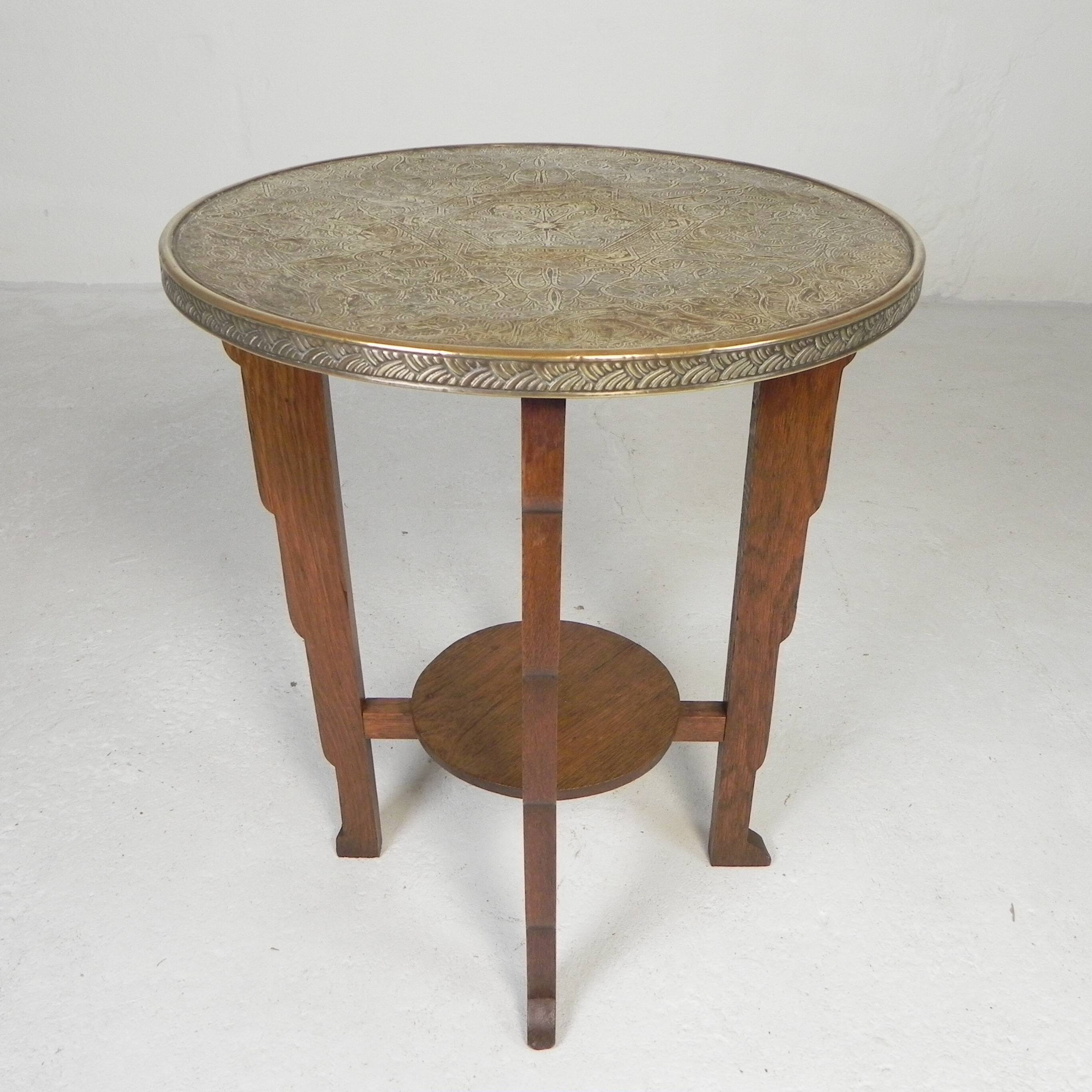 Table Art Déco avec plateau en laiton, Amsterdam School, années 1930